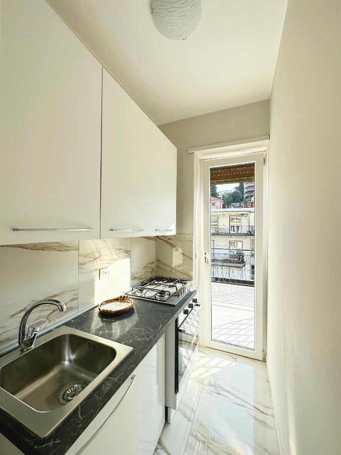 Wh - Un Posto Al Sole - Attico Monolocale Con Parcheggio Gratuito - 5 Minuti Dal Centro - Wifi Apartamento Sanremo Exterior foto