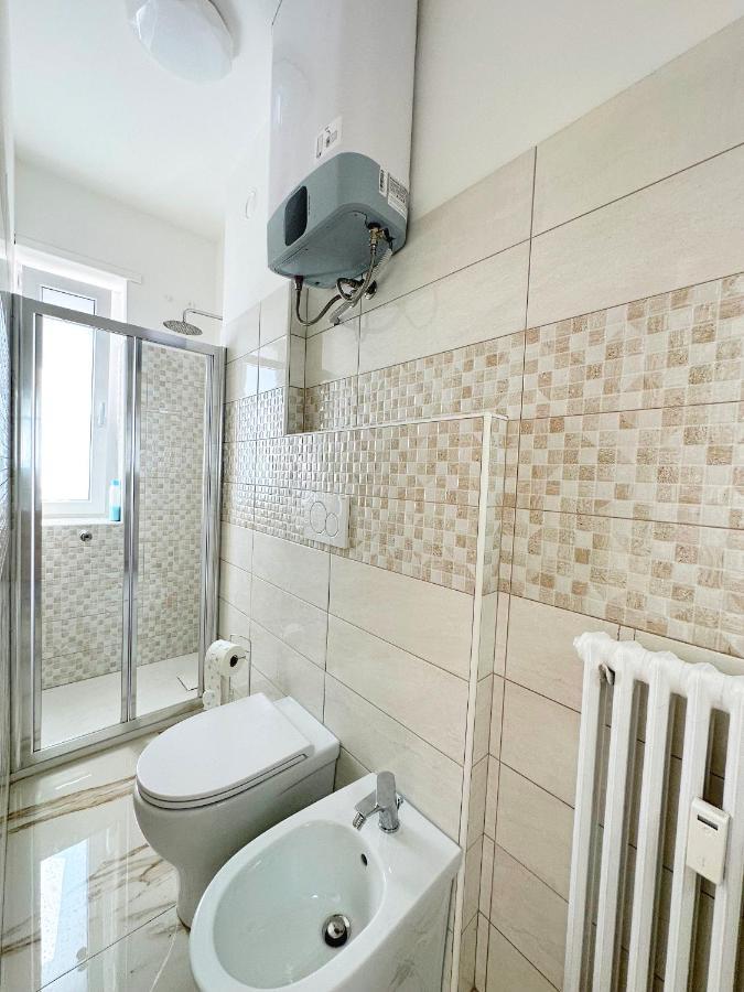 Wh - Un Posto Al Sole - Attico Monolocale Con Parcheggio Gratuito - 5 Minuti Dal Centro - Wifi Apartamento Sanremo Exterior foto